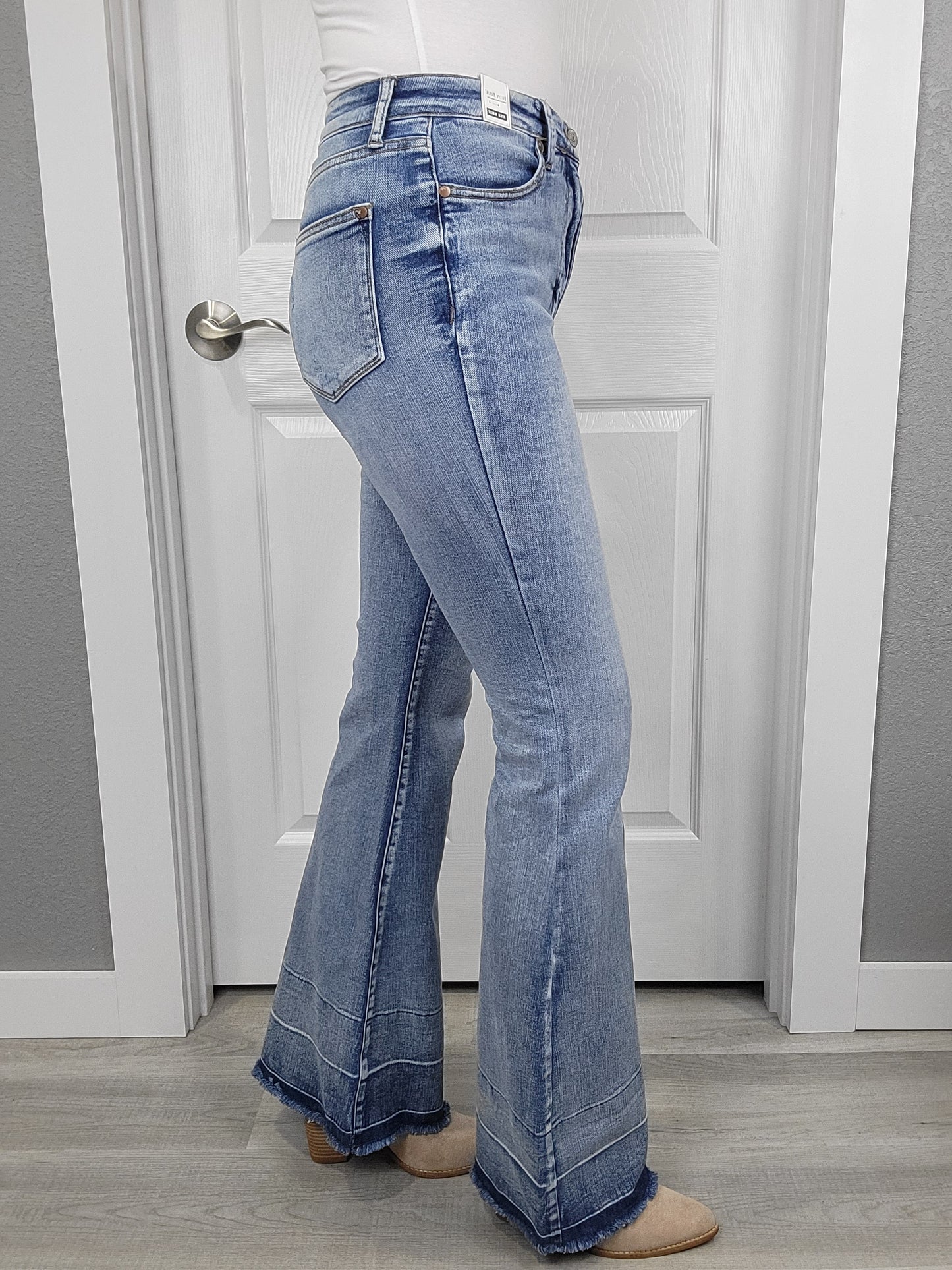 Judy Blue Tummy Control Flares