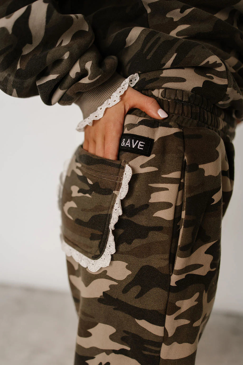 Ampersand Avenue Camo Lace Joggers (bottom only)